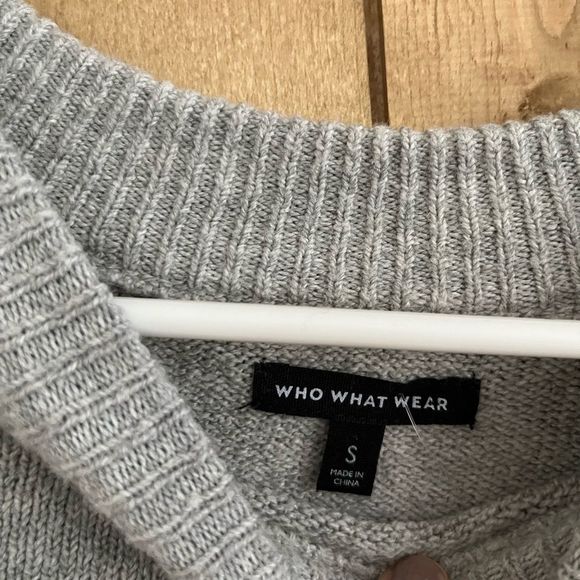 WHO WHAT WEAR || Grey Heavy Balloon Layered Sleeve Gorgeous sweater - Picture 3 of 5